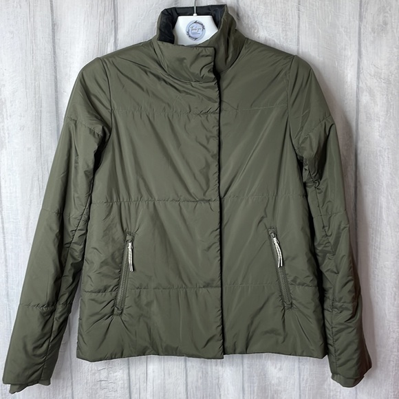 Vuori lightweight primaloft jacket. - Picture 3 of 13